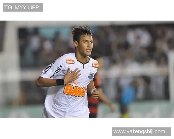 足球明星进化史精彩回顾 从青涩少年到足坛巨星的成长之路