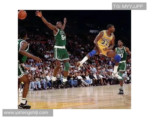 足球球星的技艺解析：从脚下功夫到战术意识的全面剖析